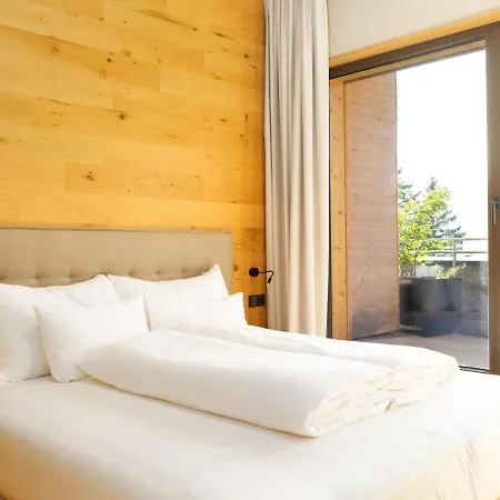 Cosy In With Balcony *