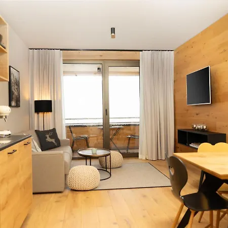 Cosy In With Balcony Apartment